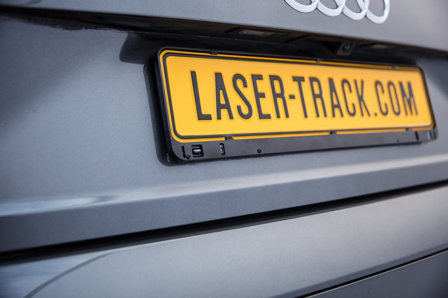 Autocollant Anti Radar Pour Plaque D Immatriculation Lasertrack Flare porte-plaque d'immatriculation caché | Radar Service